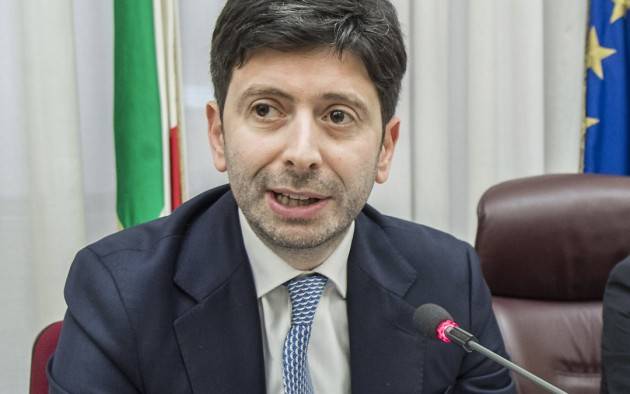 Il ministro Speranza ricorda a Salvini le 3 regole anti Covid-19