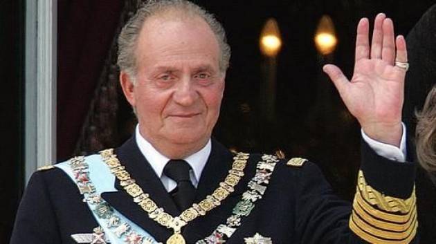 Re Juan Carlos: ''Lascio la Spagna'', è indagato per evasione fiscale