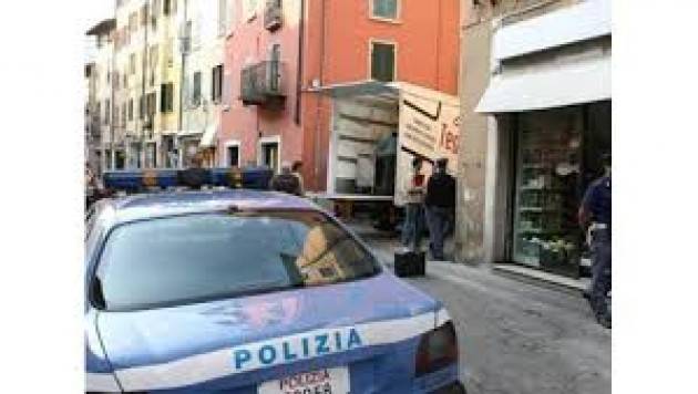 Ucciso a colpi di mattarello e cacciavite, fermato il figlio