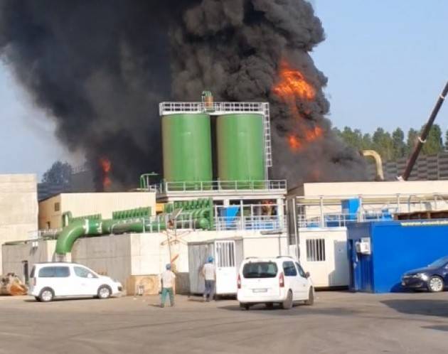 Arvedi Cremona Incendio torre/1 Lega Ambiente: fatto  molto preoccupante.