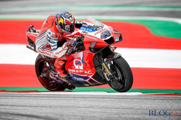 Vinales in pole su Miller e Quartararo, Dovi in 2a fila, Rossi 12°