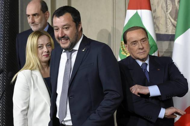 Meloni annuncia: ''Con Salvini e Berlusconi firmato il patto anti-inciucio''