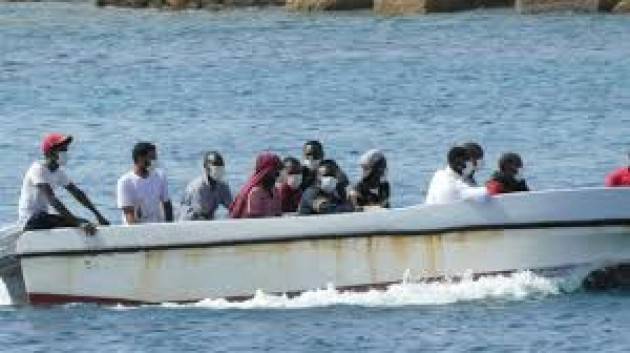 Migranti, il Viminale contro l'ordinanza di Musumeci: ''Competenza dello Stato''