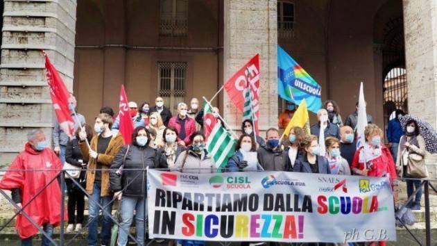 Tutti i sindacati della scuola in piazza sabato sabato 26 settembre a Roma