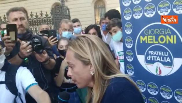 Meloni: ''Negazionismo? Noi i primi a parlare di mascherine''