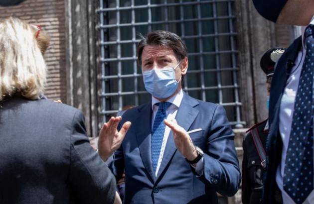 Conte firma nuovo Dpcm: misure anti Covid prorogate fino al 7 ottobre