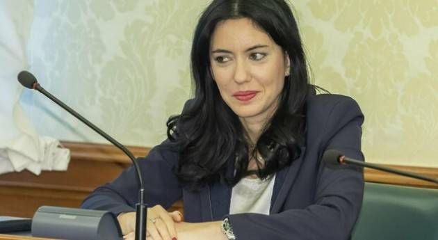 Azzolina: ''Test sierologici a campione anche agli studenti''