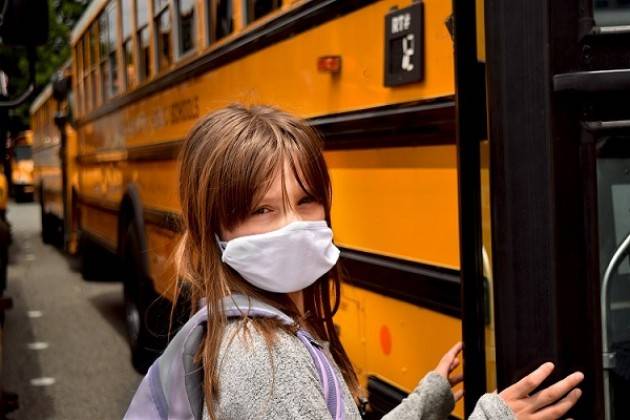 Scuola e Covid: in Lombardia 375.000 alunni cambieranno mezzo di trasporto