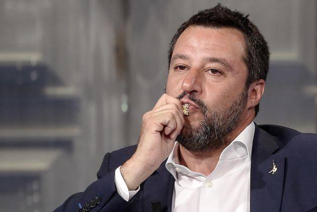 I magistratiFondi Lega: i magistrati indagano su fiduciaria panamense in Svizzera indagano su fiduciaria panamense in Svizzera