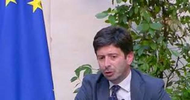 Speranza: ''Dobbiamo resistere altri sei mesi''