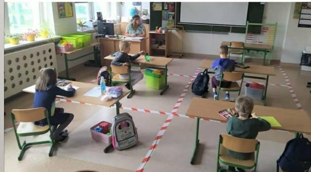 Secondo giorno di scuola, flussi in aumento nel sottopassaggio della stazione