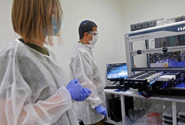 Fa tampone e va a scuola prima dell'esito