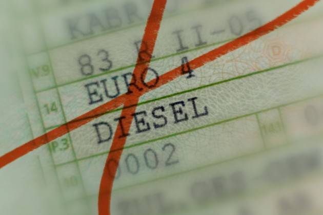 LombNews Qualità aria, slitta a gennaio il blocco degli Euro4 diesel