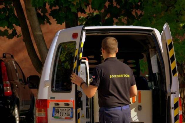 Uccide la moglie e si suicida