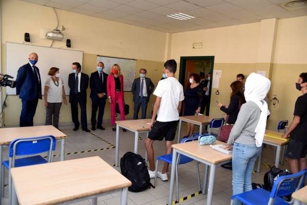LombNews Scuola al via, il governatore: verso la normalità, ma mancano insegnanti