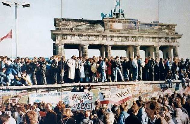 1989 il crollo del Muro nell’Europa post-comunista