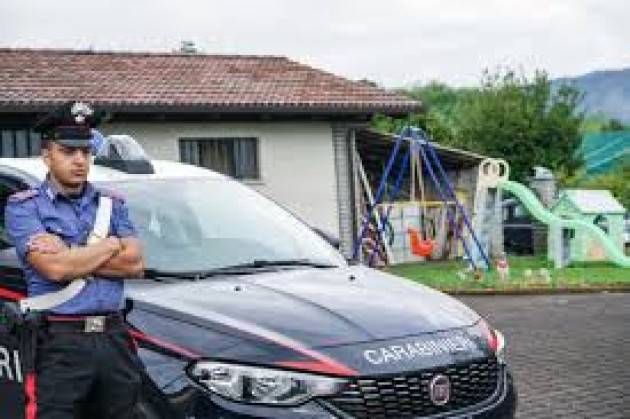 Uccide il figlio e si suicida