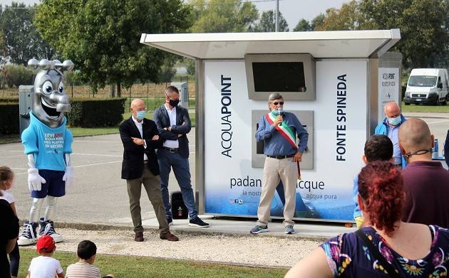  Rivarolo del Re e Spineda, Padania Acque : doppia inaugurazione per le case dell'acqua ‘Fonte Riva-Rolo’ e ‘Fonte Spineda