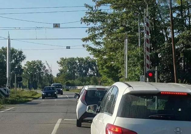 CREMONA- ECCO UN ALTRO PASSAGGIO A LIVELLO NON FUNZIONANTE