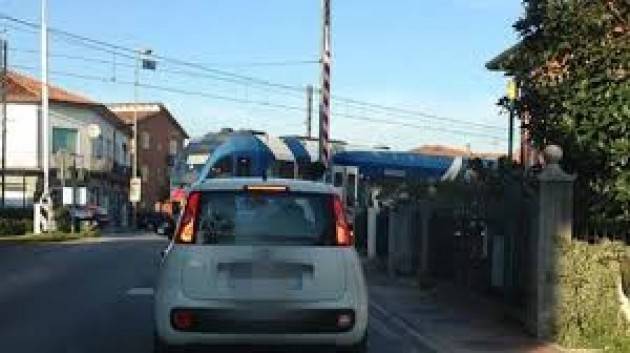 Codacons CREMA: TRENI IN TRANSITO CON LE SBARRE ALZATE, LA PROCURA APRE UN PROCEDIMENTO.