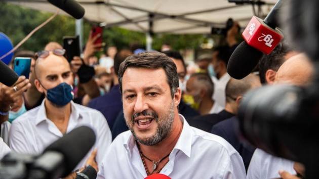 Ccluster al comizio di Salvini, positivo organizzatore dell’evento
