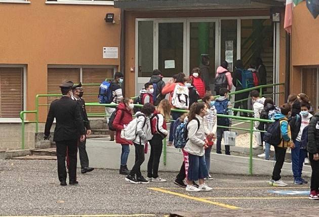 Prefettura di Cremona Controlli covid all'esterno delle scuole