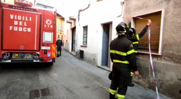 CREMA - CROLLA TETTO DI UNA PALAZZINA 