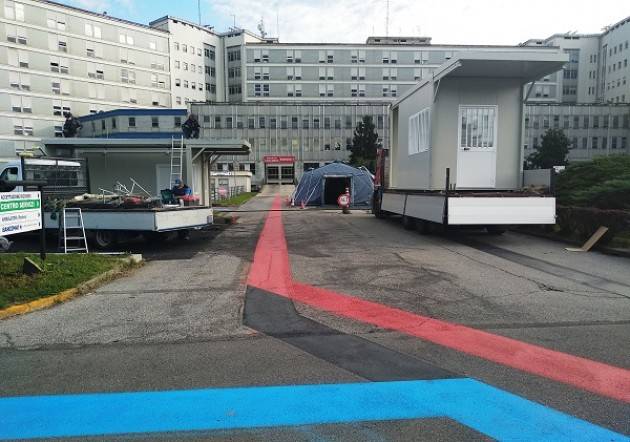 PRONTO SOCCORSO DI CREMONA. PROCEDONO I LAVORI DI SEPARAZIONI DEI PERCORSI DI ACCESSO