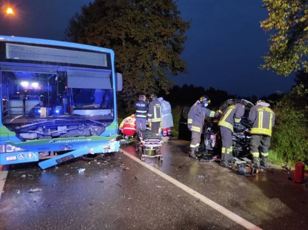 SCHIANTO A PIANENGO- MORTO IL 22ENNE