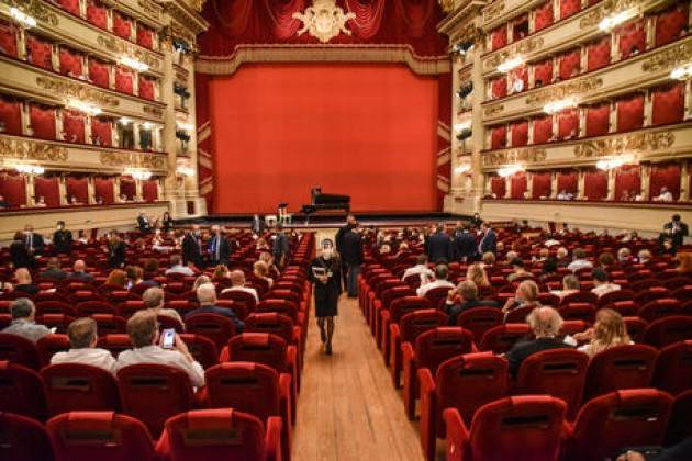 La Scala rinvia presentazione stagione 2O20-2021