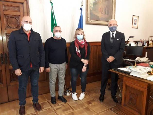 Laura Valenti FLC-Cgil Cremona  Scuola Stabilizzazione Precari La Ministra Azzolina  sbaglia tutto (Video)