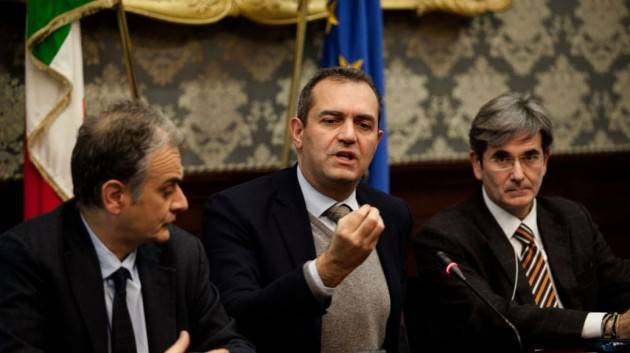 De Magistris: ''Campania andrà in lockdown per colpa di De Luca''