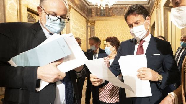 Decreto Ristori, via libera dal CdM: indennizzi fino al 400% per discoteche e 150% per i ristoranti