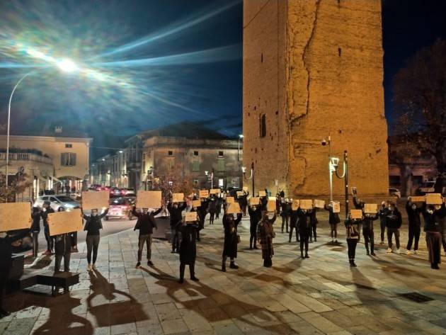 CREMONA- CASTELLEONE IN PIAZZA