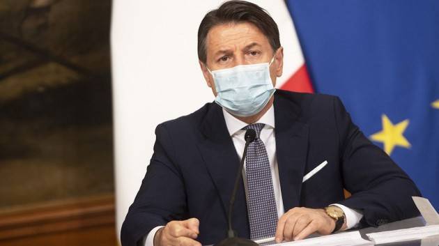 I passi verso il nuovo DPCM. Le opposizioni rifiutano il tavolo proposto da Conte