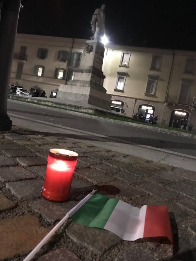 CREMA - MANIFESTAZIONE CONTRO LE MISURE DEI DPCM ''UNA SCONFITTA PER TUTTI I SETTORI LAVORATIVI'' - FOTO E VIDEO 