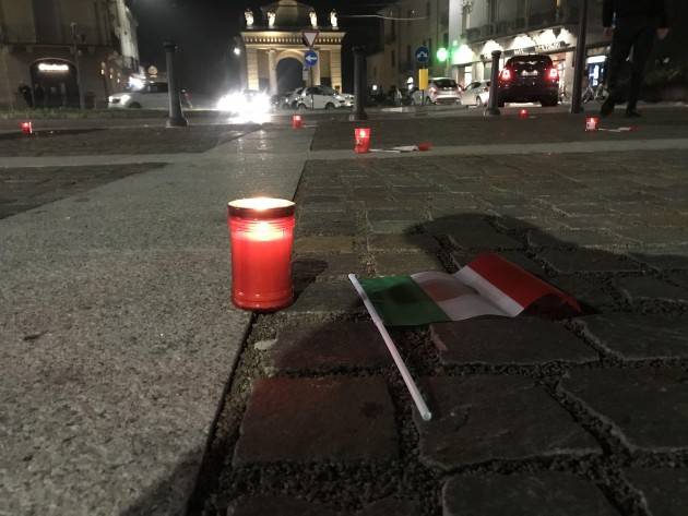 CREMA - MANIFESTAZIONE CONTRO LE MISURE DEI DPCM ''UNA SCONFITTA PER TUTTI I SETTORI LAVORATIVI'' - FOTO E VIDEO 