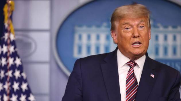Trump: ''Se contate i voti legali, sto vincendo'', e i social lo censurano ancora