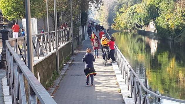 ''A Milano tutti al parco senza rispetto''