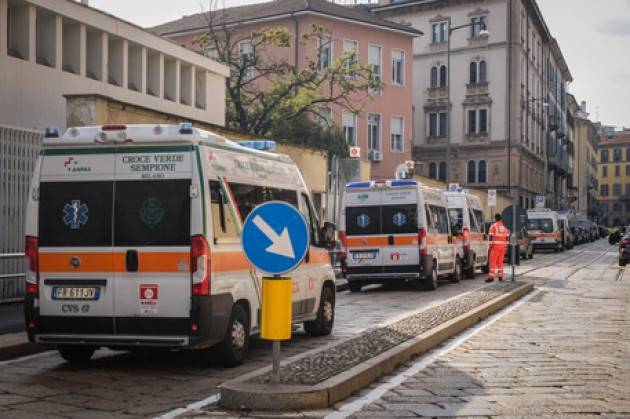 Esposto su caos ospedali