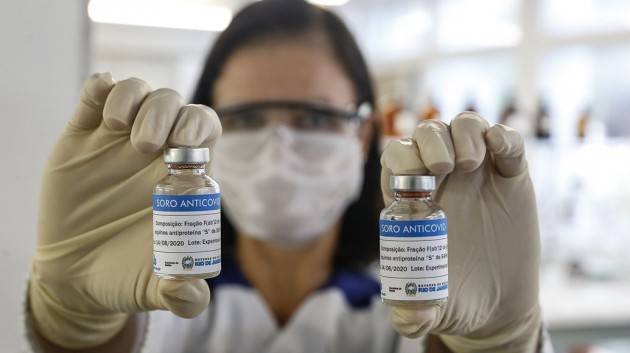 Brasile, sospesi i test sul vaccino cinese contro il COVID-19