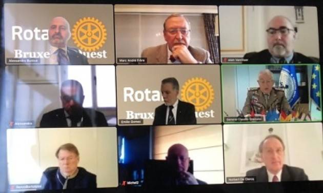 IL GENERALE GRAZIANO OSPITE DEL ROTARY CLUB DI BRUXELLES OVEST: “LA DIFESA UE HA BISOGNO DEL SOSTEGNO DEGLI STATI”