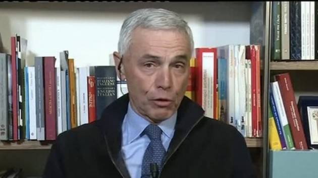 Anche Palù, il virologo contrario al lockdown, ora ammette che la situazione è grave