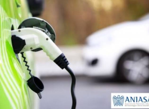Noleggio e car sharing a guidano la svolta italiana verso l’auto elettrica