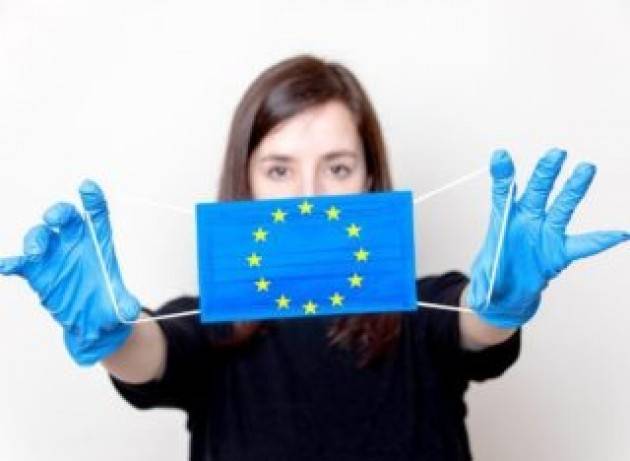 Sotto la seconda ondata della pandemia è finita anche la fiducia nelle istituzioni e negli esperti