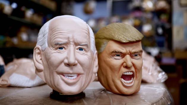 Biden vince con 306 grandi elettori. Ma Trump non si arrende…
