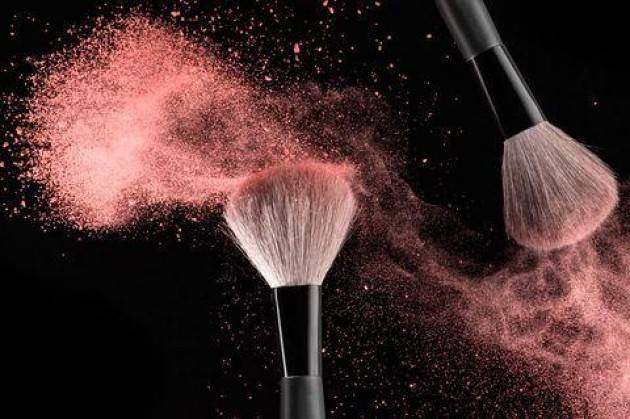 Make-up: consigli pratici su come usare i pennelli per il trucco