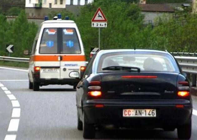 Tenta di uccidersi con i figli, arrestata in Valtellina