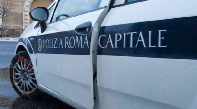 ROMA - SESSO NELL'AUTO DI SERVIZIO: APERTA INCHIESTA SU DUE VIGILI