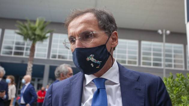 OMS: ''Opportuno evitare pranzi e cene''